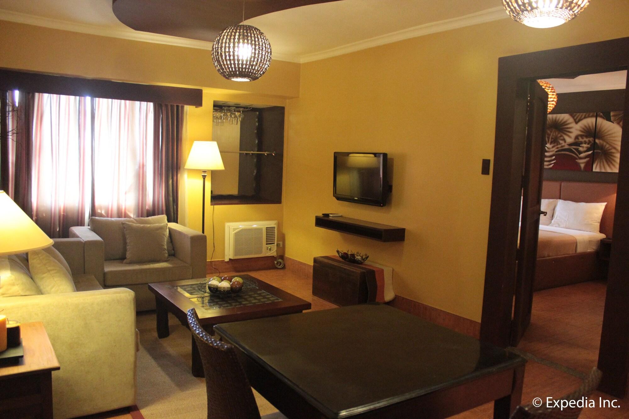 Pamulinawen Hotel Laoag Exterior foto